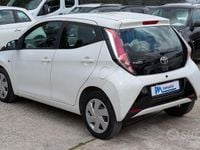 Usata Toyota Aygo 69 CV (50 kW) 2017 Bianco Utilitaria