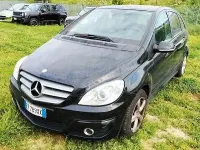 Käytetty Mercedes B160 Premium 95 HP (69 kW) 2010 Musta Tila-auto