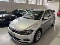 Usata VW Polo Comfortline 75 CV (55 kW) 2018 Grigio chiaro Berlina