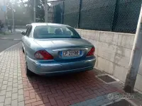 Usata Jaguar X-type 131 CV (96 kW) 2004 Bluazzurro Berlina