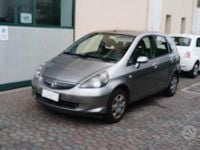 Usata Honda Jazz 78 CV (57 kW) 2005 Marrone Utilitaria