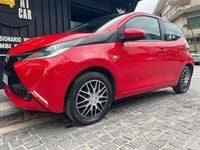 Usata Toyota Aygo Cool 69 CV (50 kW) 2016 Rosso Utilitaria