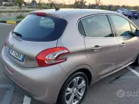 Usata Peugeot 208 Allure 68 CV (50 kW) 2012 Grigio Utilitaria