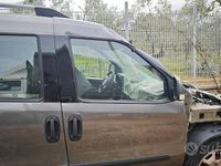 Usata Fiat Doblò 95 CV (69 kW) 2015 Grigio Monovolume