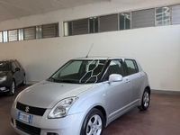 Second-hand Suzuki Swift GLX 92 CP (67 kW) 2005 Argintiu Hatchback