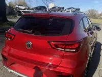 Usata MG ZS Luxury 111 CV (81 kW) 2022 Rosso SUV