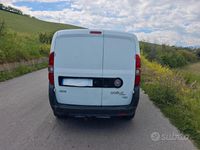 Usata Fiat Doblò 120 CV (88 kW) 2012 Bianco Monovolume