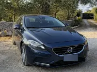 Usata Volvo V40 Kinetic 115 CV (84 kW) 2015 Bluazzurro Berlina