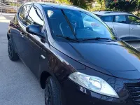 Usata Lancia Ypsilon 85 CV (62 kW) 2014 Viola Utilitaria