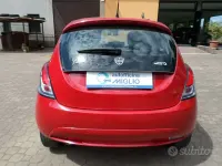 Usata Lancia Ypsilon 69 CV (50 kW) 2017 Rosso Utilitaria