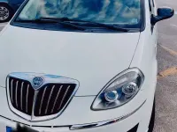 Usata Lancia Musa 69 CV (50 kW) 2011 Bianco Monovolume