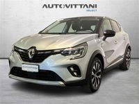 Usata Renault Captur Techno 145 CV (106 kW) 2023 Grigio chiaro SUV