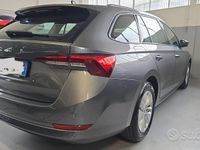 Usata Skoda Octavia 150 CV (110 kW) 2023 Grigio Station wagon