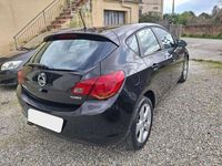 Usata Opel Astra Cosmo 140 CV (102 kW) 2012 Nero Berlina