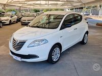 Usata Lancia Ypsilon 95 CV (69 kW) 2012 Bianco Utilitaria