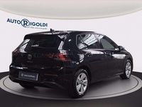 Usata VW Golf VIII Life 116 CV (85 kW) 2025 Grenadill black metallizzato Berlina