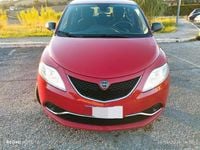Usata Lancia Ypsilon Silver 69 CV (50 kW) 2015 Rosso Utilitaria