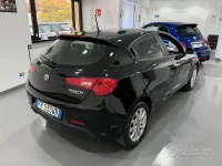 Usata Alfa Romeo Giulietta Super 120 CV (88 kW) 2018 Nero Utilitaria