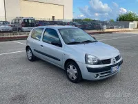 Usata Renault Clio II 58 CV (42 kW) 2003 Grigio Berlina