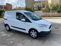 Usata Ford Tourneo Courier 75 CV (55 kW) 2015 Bianco Monovolume