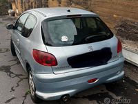 Usata Peugeot 206 88 CV (64 kW) 2003 Blu Utilitaria
