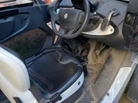 Begagnad Renault Twizy 12 kW (17 HK) 2012 Svart Halvkombi