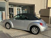 Usata VW New Beetle 105 CV (77 kW) 2007 Utilitaria