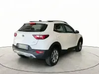 Usata Kia Stonic Urban 84 CV (61 kW) 2021 Bianco SUV