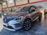 Usado Renault Captur Techno 91 CV (66 kW) 2024 Gris SUV