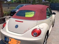 Usata VW New Beetle 150 CV (110 kW) 2007 Bianco Utilitaria