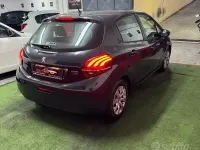 Usata Peugeot 208 Access 82 CV (60 kW) 2017 Grigio Utilitaria
