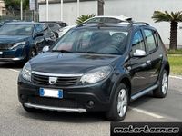 Usata Dacia Sandero Stepway 70 CV (51 kW) 2010 Nero SUV