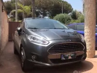 Usata Ford Fiesta 82 CV (60 kW) 2017 Grigio Utilitaria
