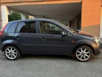 Usata Ford Fiesta 75 CV (55 kW) 2007 Nero Utilitaria