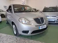 Usata Lancia Ypsilon 60 CV (44 kW) 2008 Argento Utilitaria