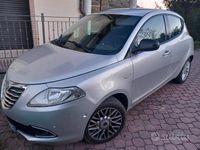 Usata Lancia Ypsilon 95 CV (69 kW) 2016 Grigio Utilitaria