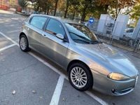 Usata Alfa Romeo 147 Progression 105 CV (77 kW) 2007 Grigio Utilitaria