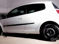 Usata Renault Clio II 100 CV (73 kW) 2010 Bianco Berlina