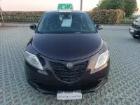 Usata Lancia Ypsilon Gold 80 CV (58 kW) 2014 Viola Utilitaria