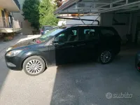 Usata Ford Focus 109 CV (80 kW) 2011 Nero Station wagon
