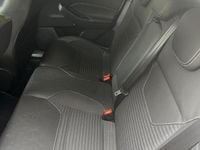 Usata Ford Focus 120 CV (88 kW) 2015 Grigio Berlina
