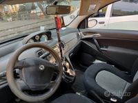 Gebraucht Lancia Ypsilon 70 PS (51 kW) 2004 Grau Kleinwagen