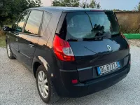 Usata Renault Scénic II Dynamique 106 CV (77 kW) 2006 Bluazzurro Monovolume