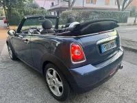 Usata Mini Cooper Cabriolet 120 CV (88 kW) 2010 Bluazzurro Cabrio