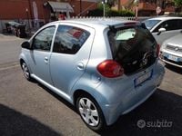 Käytetty Toyota Aygo Sol 68 HP (50 kW) 2006 Sininen Viistoperä
