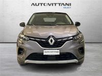Usata Renault Captur Techno 145 CV (106 kW) 2022 Grigio scuro SUV