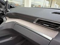 Begagnad Peugeot 3008 Allure 181 HK (133 kW) 2022 Svart SUV