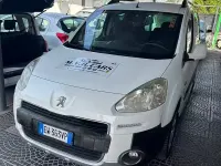 Usata Peugeot Partner Tepee Outdoor 92 CV (67 kW) 2014 Bianco Monovolume