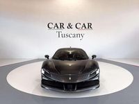 Usata Ferrari SF90 1001 CV (736 kW) 2024 Grigio Coupé