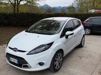 Usata Ford Fiesta Business Edition 97 CV (71 kW) 2011 Bianco Utilitaria